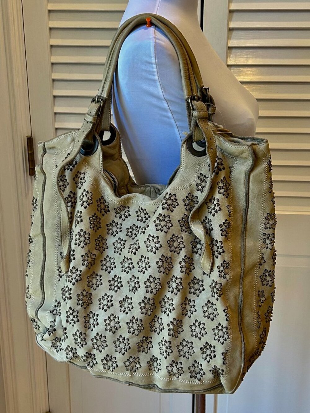 Luxury Italian Leather shoulder bag NWT